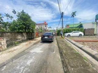 Mặt đường 2 ô tô tránh nhau phường lưu kiếm, thuỷ nguyên, hải phòng