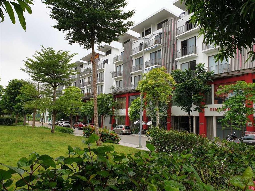 Cần bán căn liền kề khai sơn city góc xẻ khe thoáng, gần sảnh chung cư, sẵn sổ đỏ, diện tích 99,2m2