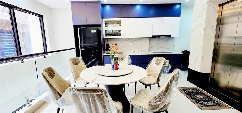 Bán nhà hoa lâm việt hưng long biên 35 m2 6 tầng 4ngủ.full đồ