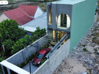 Bán nhà 5x39m, full nội thất, tại khối phố 5, điện nam trung, điện bàn giá chỉ 15 triệu/1m2
