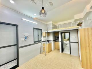 Duplex full nội thất, cửa sổ thoáng, thang máy. ở 2  3 bạn. ngay bờ kè trường sa