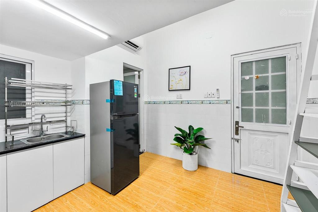 Duplex đủ nội thất, ở 23 người. ngay cầu thị nghè. toà nhà thang máy, hầm xe. tiện đi làm và học