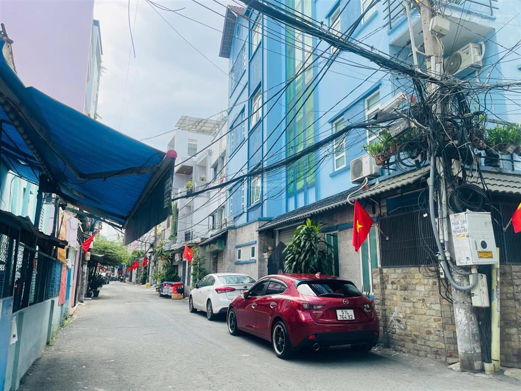 Bán nhà hẻm ô tô thông 97 nguyễn gia trí. btct 4 tầng 8pn. cho thuê 40 triệu/th. ngay đh hutech
