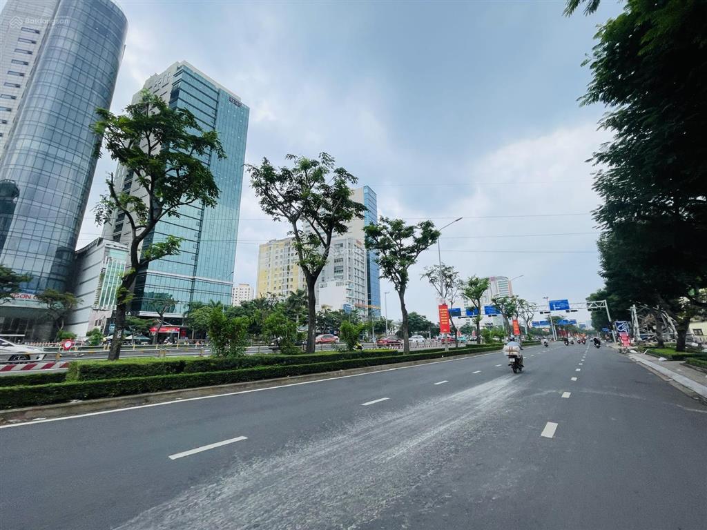 Bán nhà hẻm oto thông 135 nguyễn cửu vân. diện tích lớn 62m2. btct 2 tầng 6 pn. cho thuê 20 tr/th.