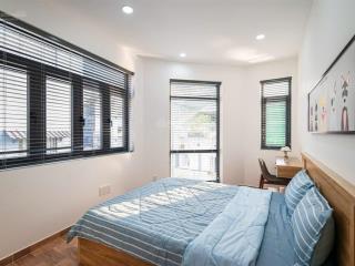 Căn hộ 2 phòng ngủ, ban công thoáng mát, full nội thất. ở 34 bạn.ngay học viện cán bộ, đh văn lang