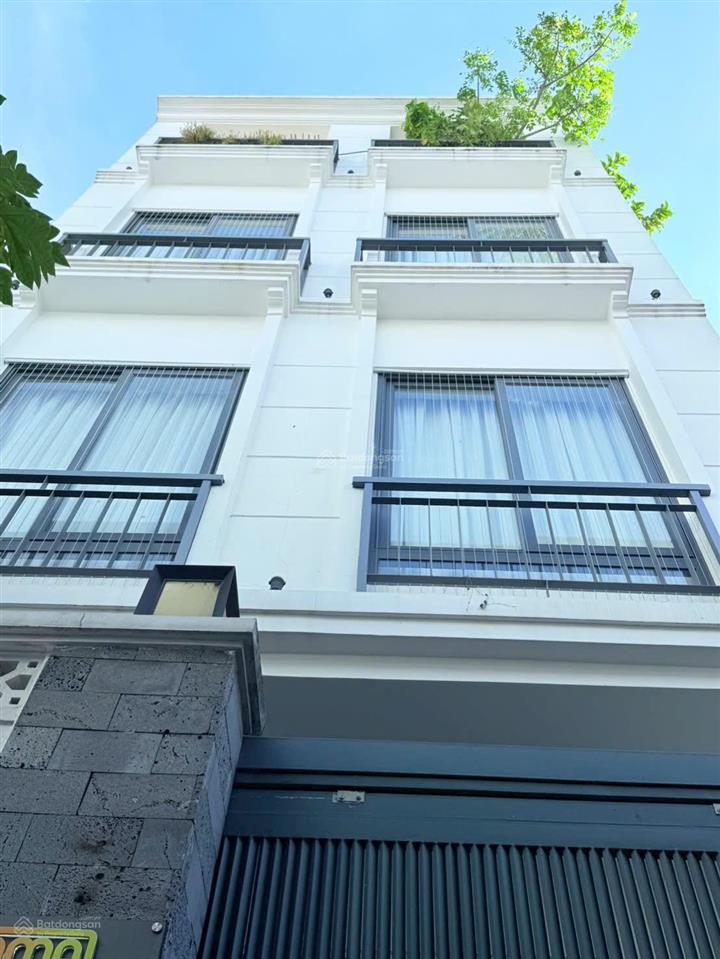 Duplex gác cao, đủ nội thất, toà nhà thang máy, hầm xe. ở 34 người. ngay học viện cán bộ, đh vlu