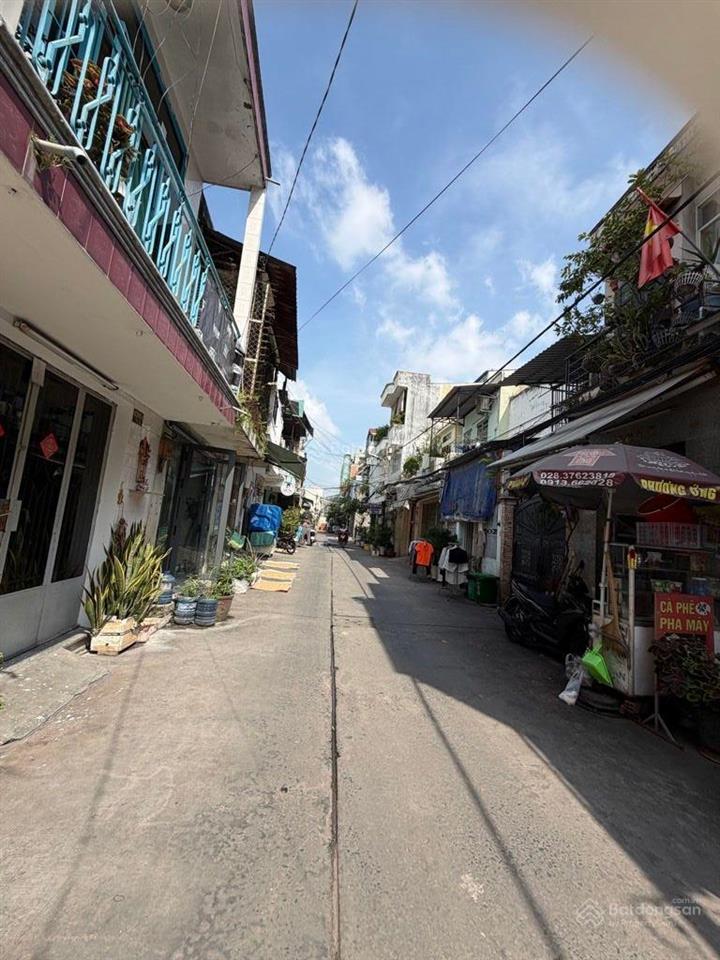 Nhà 3 tầng  hẻm xe tải 8m  gần hương lộ 2  giáp tân phú nhỉnh 4 tỷ