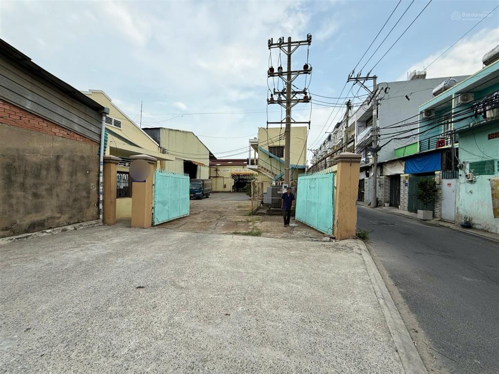 Bán kho, nhà xưởng tại 108/3 đông hưng thuận 10b, giá 45 triệu / m2, 3551 m2