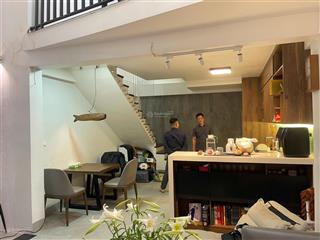 Bán nhà ngọc khánh  trung tâm ba đình  dân xây chắc chắn  hưởng thụ  thoáng mát  5 tầng  56m2