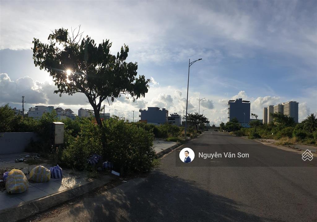 12,2 tỷ saphia 10m5 hướng đông 140m2, giá bán nhanh có thương lượng, lvcc sơn đất biển 0976 482 ***