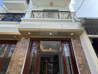 Bán nhà lạc long quân, lô góc 8 tầng thang máy, ô tô đỗ cửa, 12 phòng khép kín, full đồ