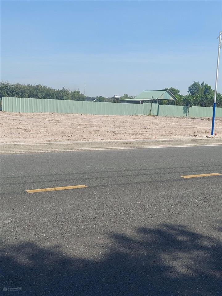 Chính chủ bán gấp lô đất mặt tiền chơn thành