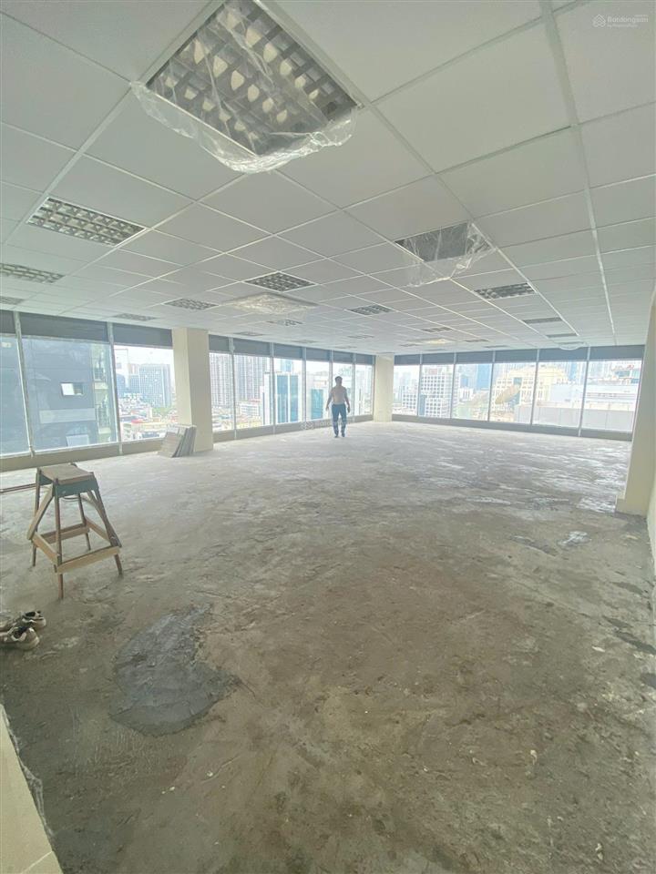 Bql cho thuê vp giá cực sốc tại tòa nhà sông đà tower. dt 150m² có thể chia nhỏ