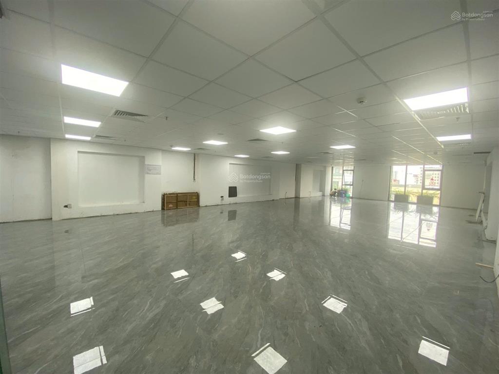 Bql cho thuê vp giá cực sốc tại tòa nhà sông đà tower. dt 150m² có thể chia nhỏ