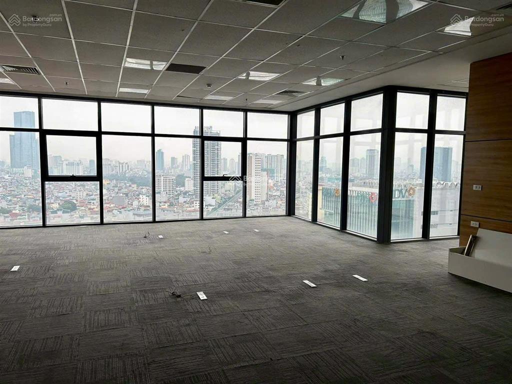 Bql cho thuê vp giá sốc toà discovery complex cầu giấy. dt 500m² có thể chia nhỏ, giá 150k/m2/tháng