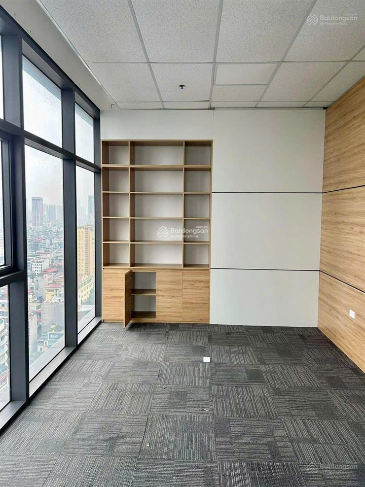 Bql cho thuê vp giá sốc toà discovery complex cầu giấy. dt 500m² có thể chia nhỏ, giá 150k/m2/tháng