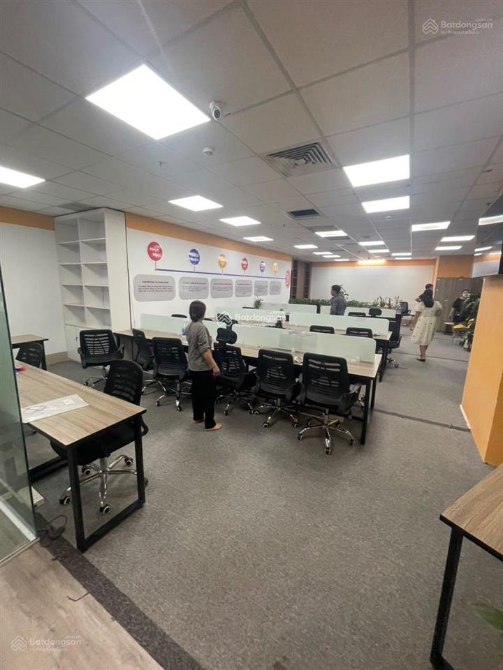 Cho thuê vp giá tốt tại tòa golden palm 21 lê văn lương, diện tích 500m2 có thể chia nhỏ