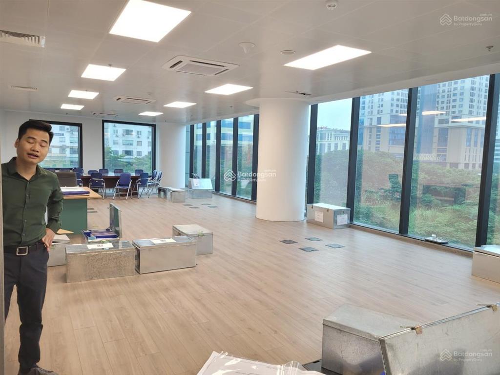 Cho thuê vp hạng a giá siêu tốt tại tòa epic tower duy tân. diện tích 568m2 có thể chia nhỏ