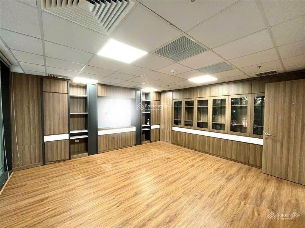 Cho thuê vp giá siêu hời tại tòa nhà detech tower 2 nguyễn phong sắc. dt 200m² có thể chia nhỏ