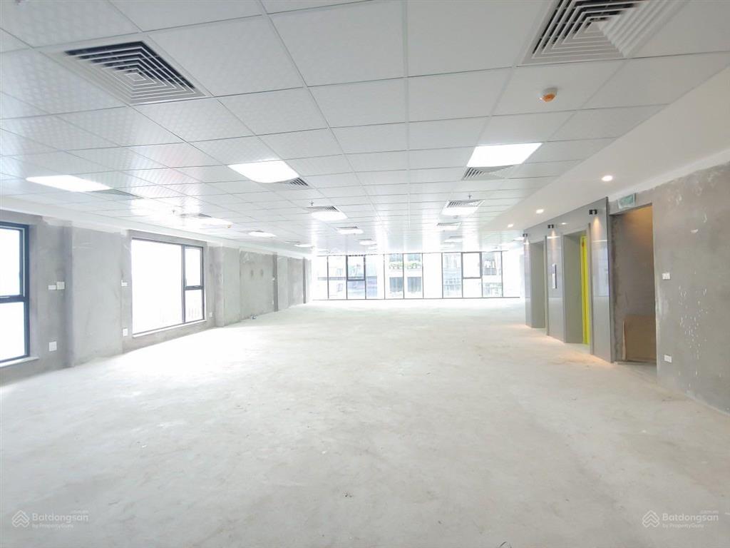 Cho thuê vp giá cực sốc tại toà geleximco building. dt 600m2 có thể chia nhỏ, giá 300k/m2/tháng