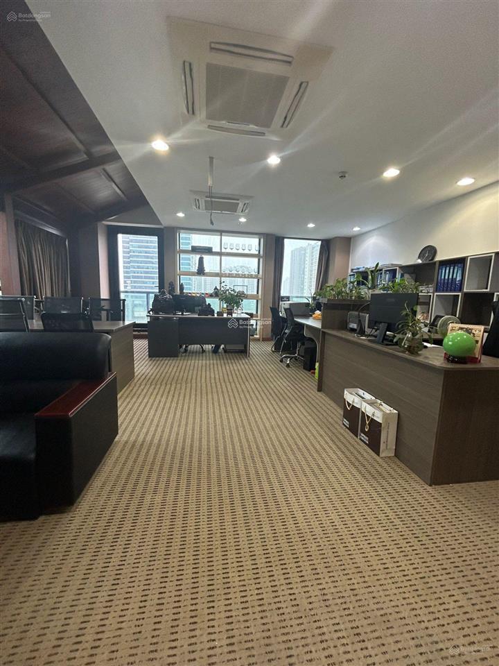 Bql cho thuê vp giá tốt tại tòa hapro 11b cát linh. dt 200m2 có thể chia nhỏ, giá thuê 300k/m2/th