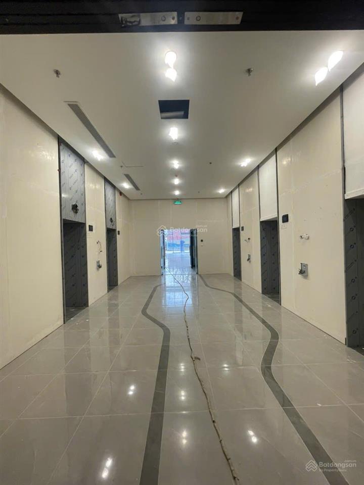 Bql cho thuê vp giá tốt tại rox tower hồ tùng mậu. dt 200m2 có thể chia nhỏ. giá thuê 200k/m2/th