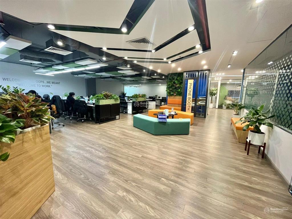 Cho thuê vp giá tốt tại tòa vcci tower đào duy anh, đống đa. dt 1.300m2 có thể chia nhỏ