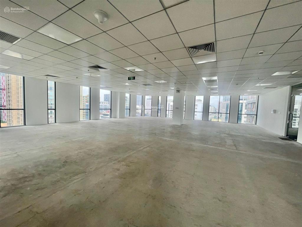 Cho thuê vp giá tốt tại tòa vcci tower đào duy anh, đống đa. dt 1.300m2 có thể chia nhỏ