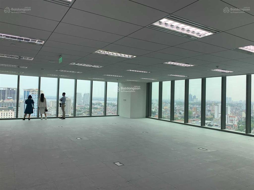 Cho thuê vp giá sốc tại toà vad building 154 nguyễn thái học. dt 200m2 có thể chia nhỏ linh hoạt