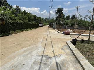 Chính chủ bán đất hoà lạc. dt hơn 100m2, giá 20 triệu/m2. hàng f0 của cđt, full thổ cư, sổ đỏ!