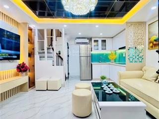 Nhà đất đống đa  ngõ huy văn, tôn đức thắng  vài bước ra phố  3 ngủ khép kín đủ công năng
