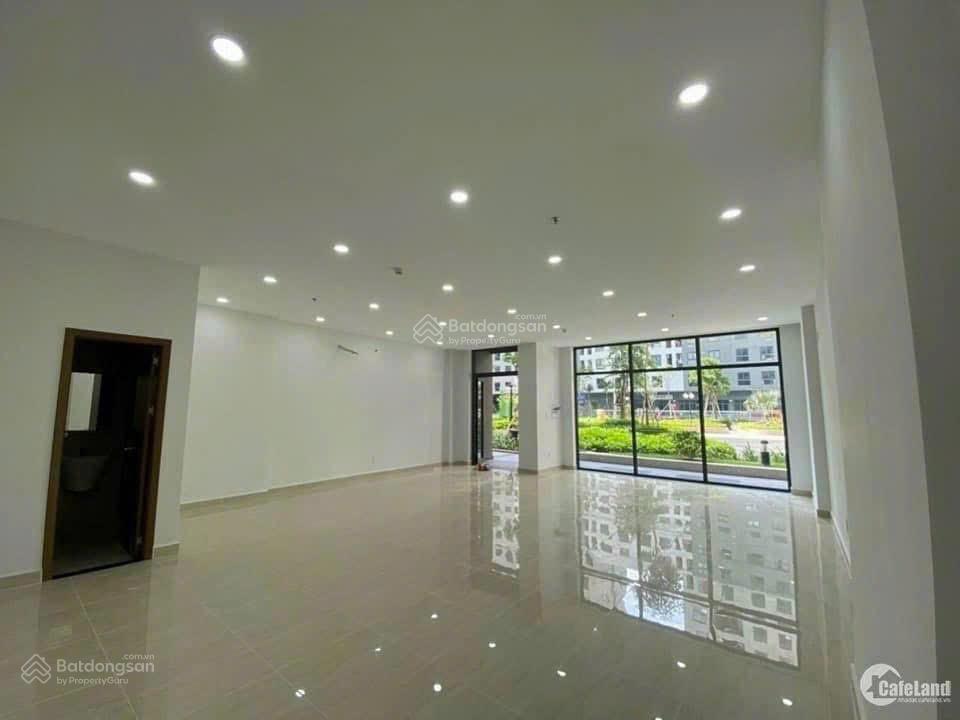 Cần bán shopphouse garden , cư dân ở 100% . dự án 1.900 căn hộ lấp đầy hết .