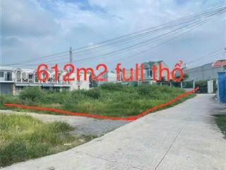 Đất bán.dt 612m2.. full thổ cư.. giá 12ty500..shr..ba mặt tiền.. quan tâm l.he 0365 868 ***