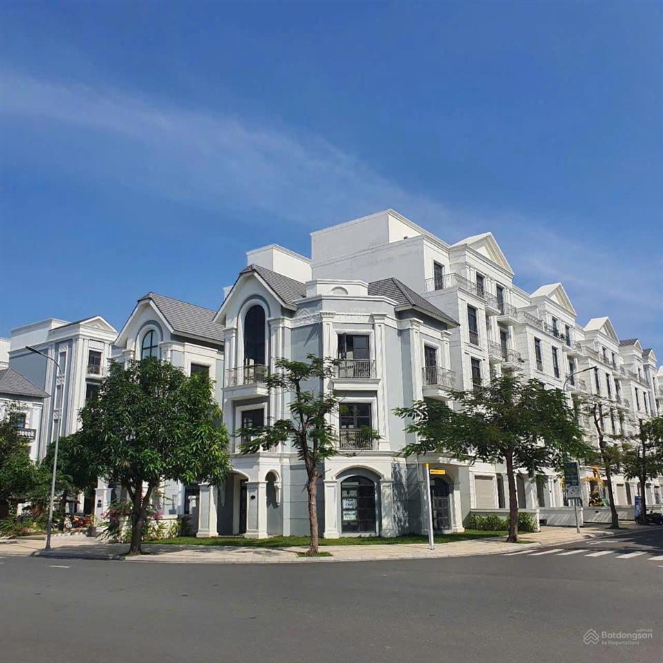 Giá chỉ 17 tỷ cần bán nhà phố đã hoàn thiện, đã có sổ, trung tâm vinhomes grand park thủ đức