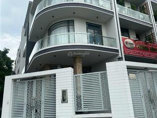 Chỉ 26 tỷ căn góc 2 mặt tiền vạn phúc city, dt 165,5m², sàn 386m², hầm + 4 tầng, sổ hồng riêng