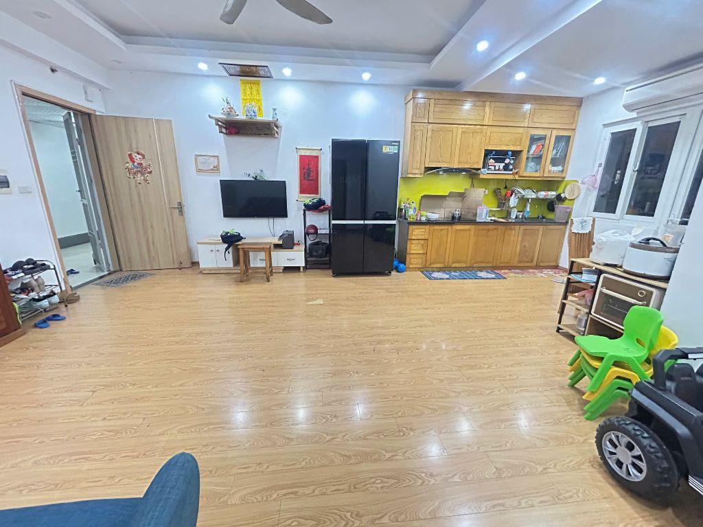 Cần bán gấp căn góc 76m2, 2Pn tại Thanh Hà-Hà Đông.