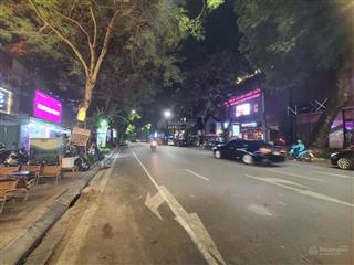 13.5tỷ full nội thất gỗ lim lý thường kiệt, hoàn kiếm, sân trước nhà  3 bước ra mặt phố dt 45m2x5t