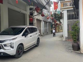 Bán nhà riêng tại xã hữu hòa, cách cầu hữu hoà 50m giá 5,2 tỷ, 35m2, giá ưu đãi hot! full nội thất