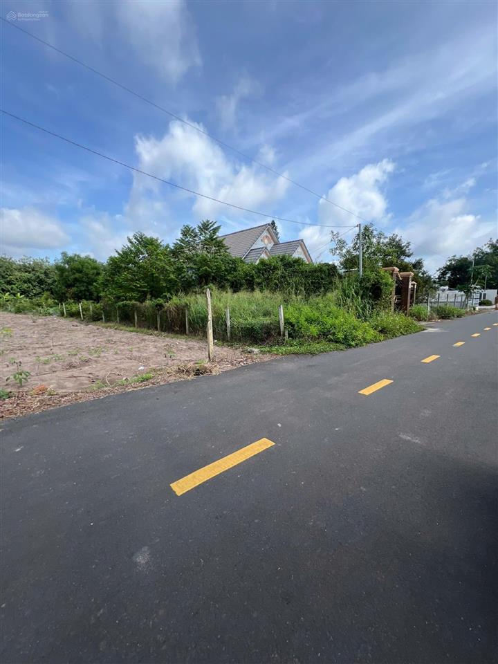424m2 nằm ngay trường học xung quanh dân cư đông kín
