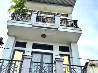 Bán nhà 3 tầng gần biển cách chợ đầm 500m, góc 2 mặt tiền, tài chính thấp ở hoặc cho thuê tốt