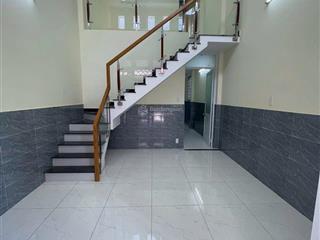 Nhà đẹp hẻm xe hơi  hóc môn cách 100m ra mặt tiền đặng thúc vịnh. dt4x14m chỉ có 1,95 tỷ