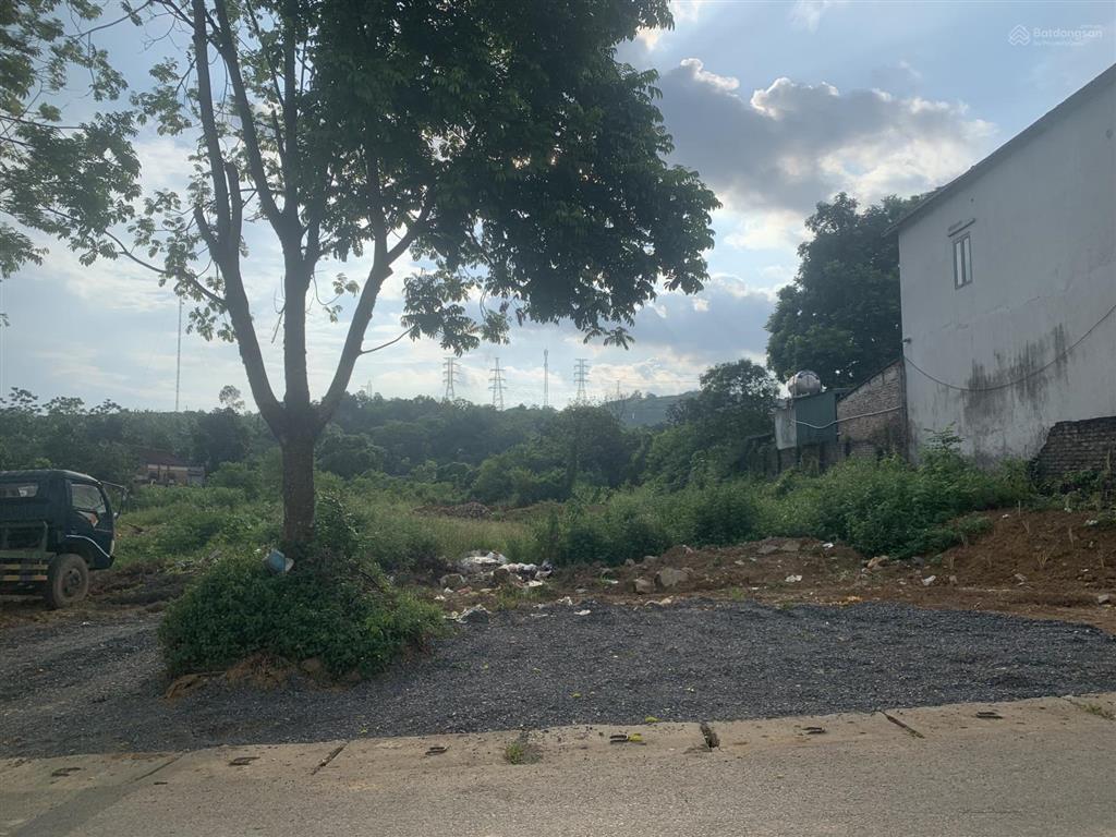 Bán đất đẹp ở trung tâm lương sơn diện tích 6200m2, đường nhựa 7m pháp lý chuẩn