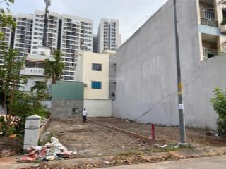 Cho thuê mặt băng, diện tích khoảng 220m2, mặt tiền 10m.