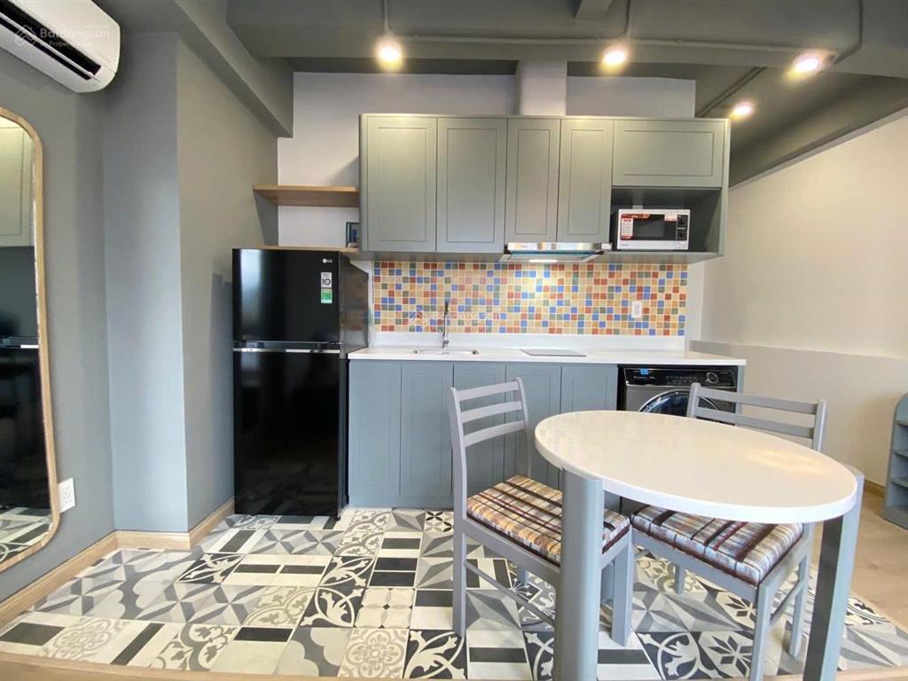 Phòng cho thuê 55m ban công thoáng | bạch đằng, p.4, tân bình sát bên sân bay , cv gia định