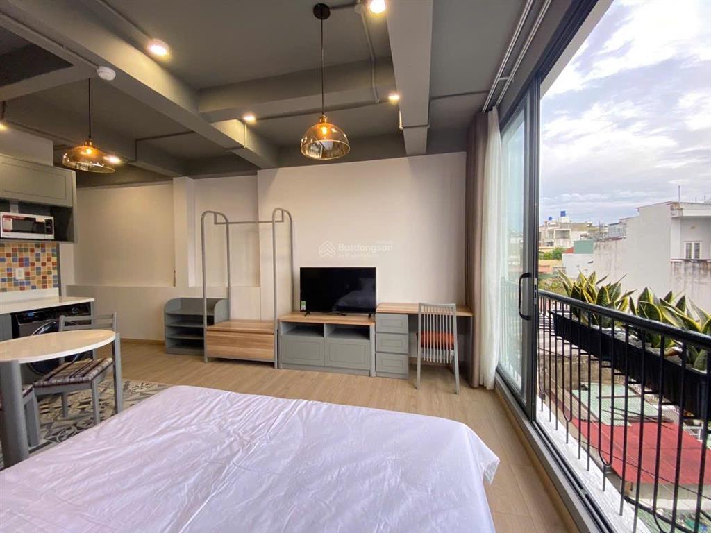 Phòng cho thuê 55m ban công thoáng | bạch đằng, p.4, tân bình sát bên sân bay , cv gia định