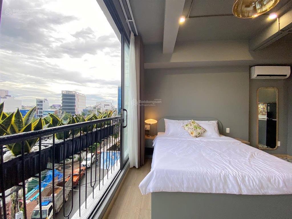 Phòng cho thuê 55m ban công thoáng | bạch đằng, p.4, tân bình sát bên sân bay , cv gia định