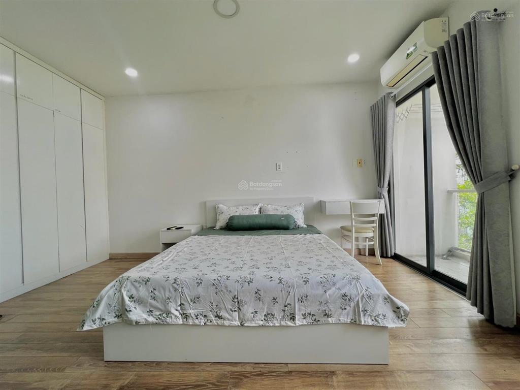 Phòng cho thuê phòng 55m2 ban công thoáng | bạch đằng, p2 gần sân bay , công viên gia định , vaa
