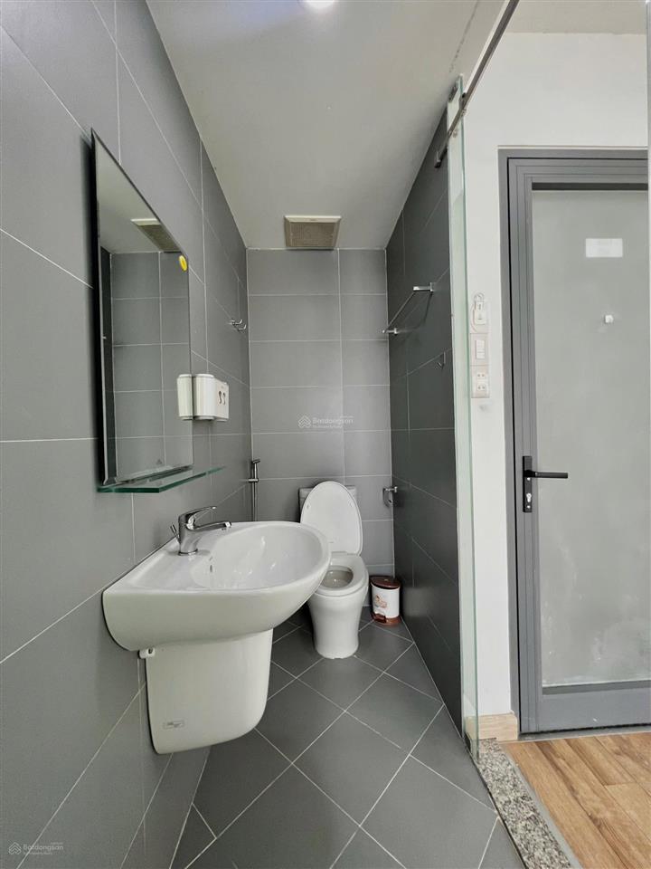 Phòng cho thuê phòng 55m2 ban công thoáng | bạch đằng, p2 gần sân bay , công viên gia định , vaa