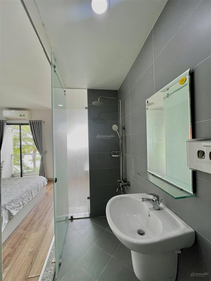 Phòng cho thuê phòng 55m2 ban công thoáng | bạch đằng, p2 gần sân bay , công viên gia định , vaa