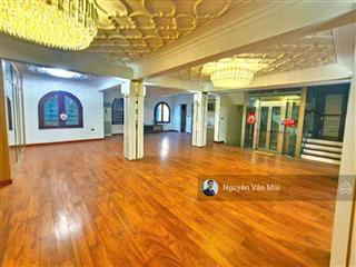 Bán biệt thự mặt phố sân vườn ba đình  mặt tiền 11.8m  5 tầng có hầm,thang máy, giá 59 tỷ